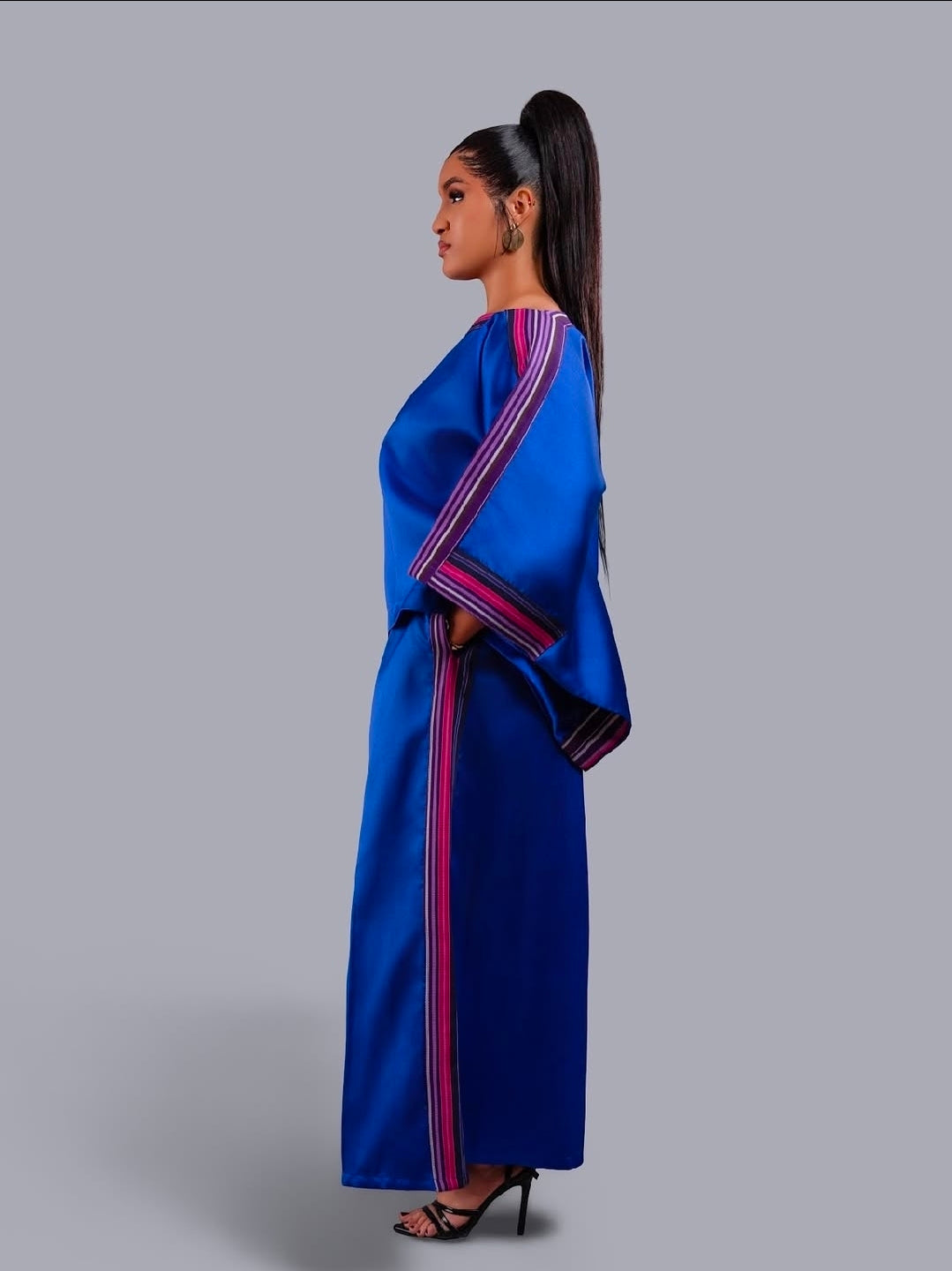 Manifest two piece set